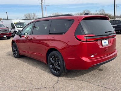 2026 Chrysler Pacifica PACIFICA SELECT AWD