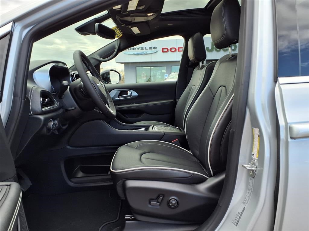 2026 Chrysler Pacifica PACIFICA LIMITED AWD