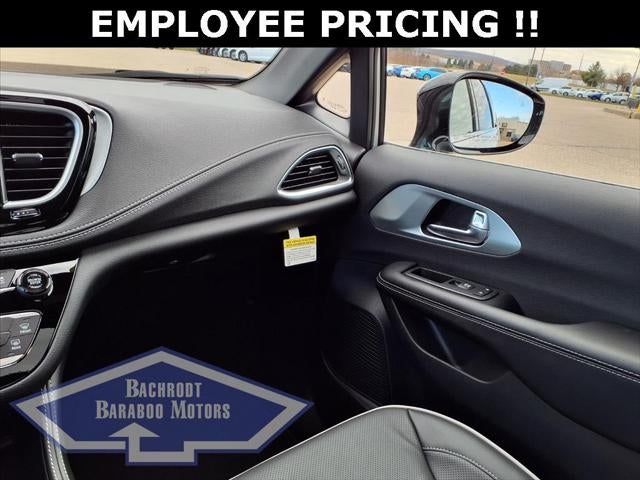 2026 Chrysler Pacifica PACIFICA LIMITED AWD