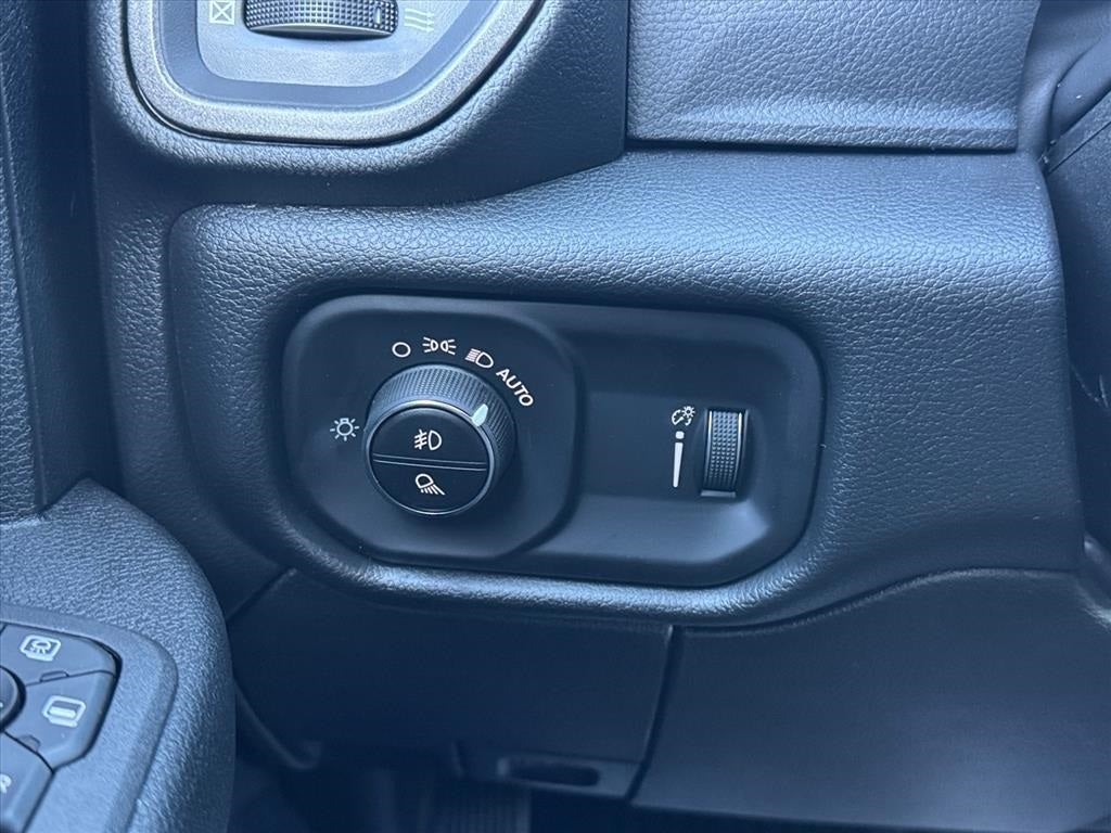 2026 RAM Ram 3500 RAM 3500 TRADESMAN CREW CAB 4X4 6'4' BOX