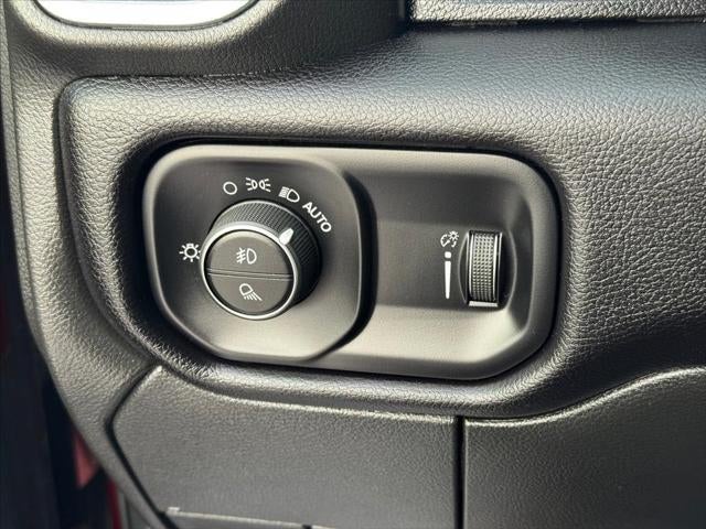 2024 RAM 3500 Big Horn Crew Cab 4x4 8' Box