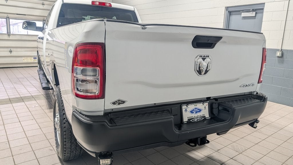 2022 RAM 2500 Tradesman Crew Cab 4x4 8' Box