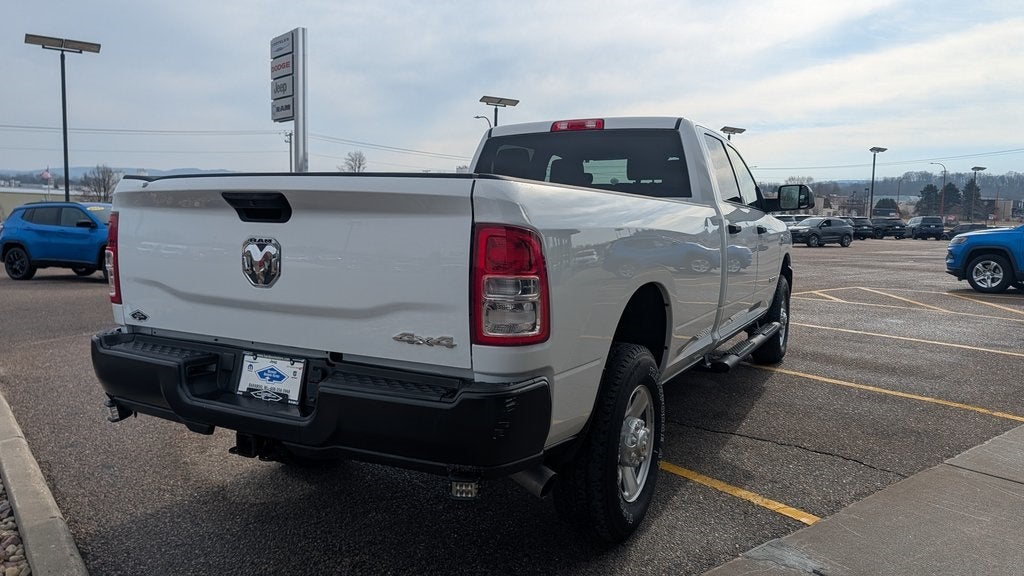 2022 RAM 2500 Tradesman Crew Cab 4x4 8' Box