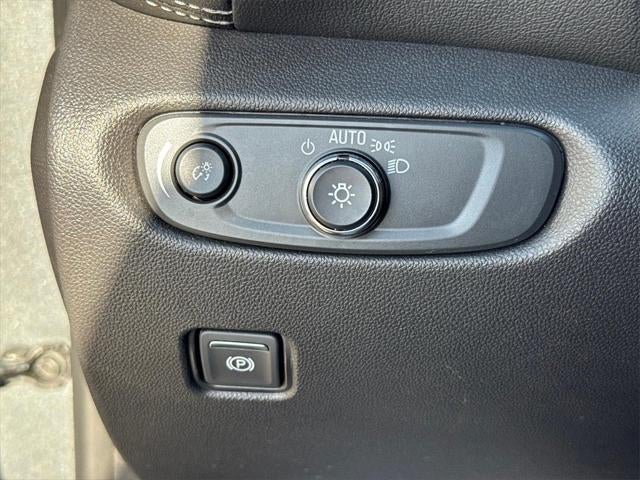 2025 Chevrolet Blazer AWD 2LT