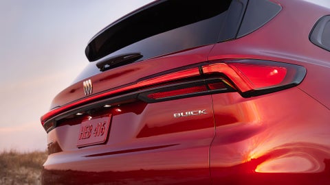 The stylish blacked-out 20-inch wheels from the available Jet Appearance Package are shown. | Lou Bachrodt Family of Dealerships in Rockford IL